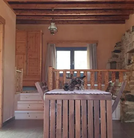 ファームステイ Chaihoutes Stone House And Into Olive Farm In Zia