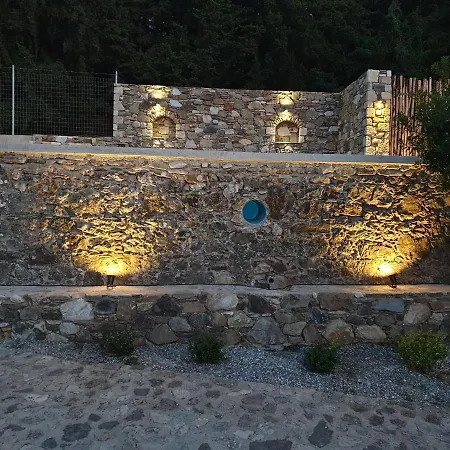 Chaihoutes Stone House And Into Olive Farm In Zia Séjour à la ferme Agios Dimitrios (Kos)