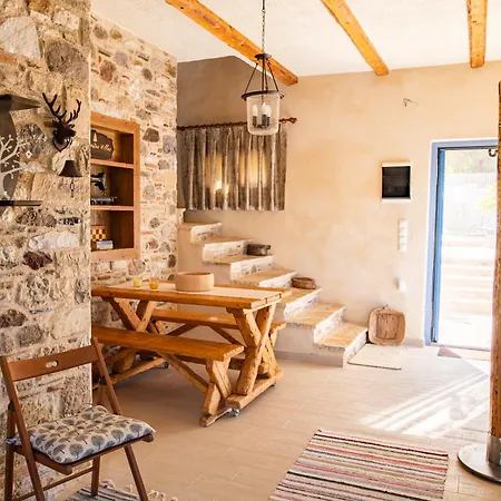 Chaihoutes Stone House And Into Olive Farm In Zia ファームステイ Agios Dimitrios (Kos)