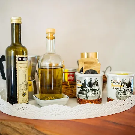 Chaihoutes Stone House And Into Olive Farm In Zia ファームステイ