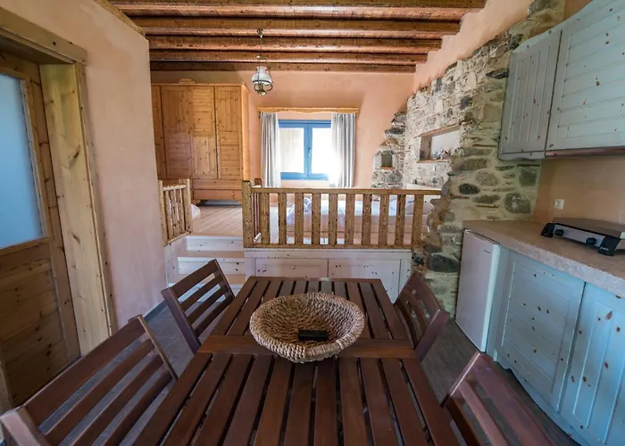 Farma Chaihoutes Stone House And Into Olive Farm In Zia
