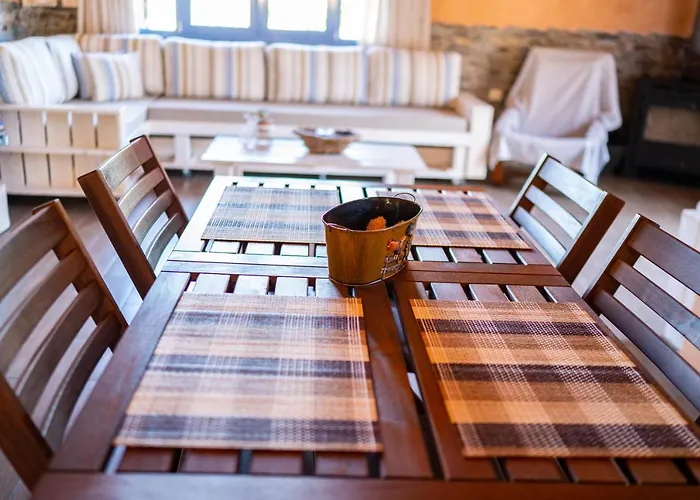 팜스테이 Chaihoutes Stone House And Into Olive Farm In Zia *