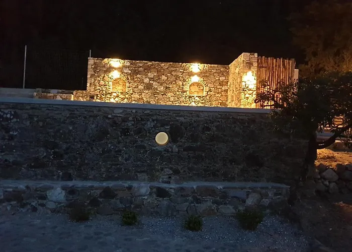 Farma Chaihoutes Stone House And Into Olive Farm In Zia