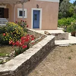 Çiftlik konaklama Chaihoutes Stone House And Into Olive Farm In Zia *