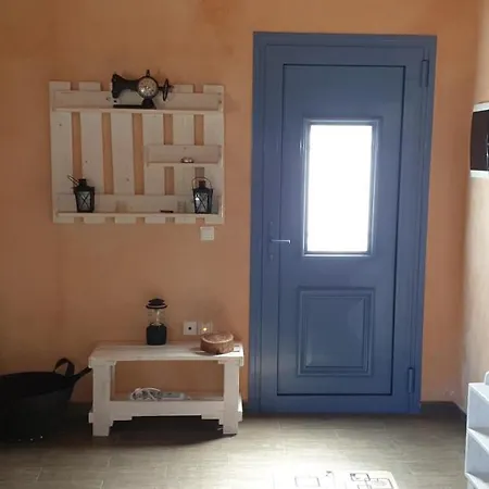 Chaihoutes Stone House Into Olive Farm In Zia Farm stay