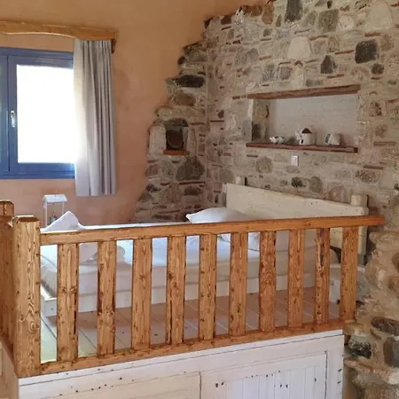 Chaihoutes Stone House Into Olive Farm In Zia Farm stay *