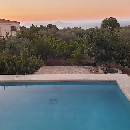 Alojamento de Turismo Rural Chaihoutes Stone House And Into Olive Farm In Zia Agios Dimitrios (Kos)