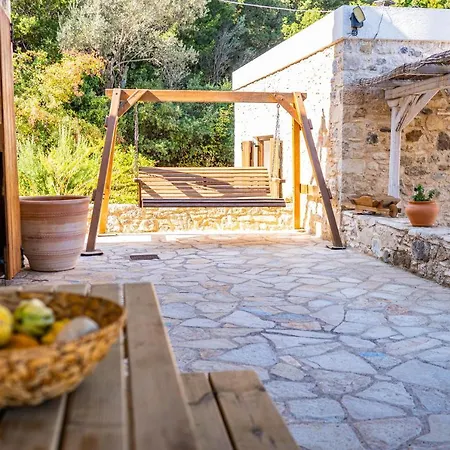 Chaihoutes Stone House Into Olive Farm In Zia Farm stay