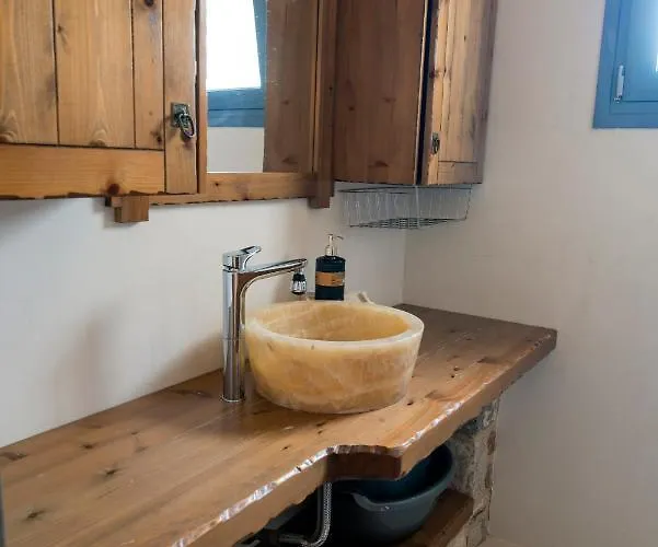 Chaihoutes Stone House And Into Olive Farm In Zia Farm stay